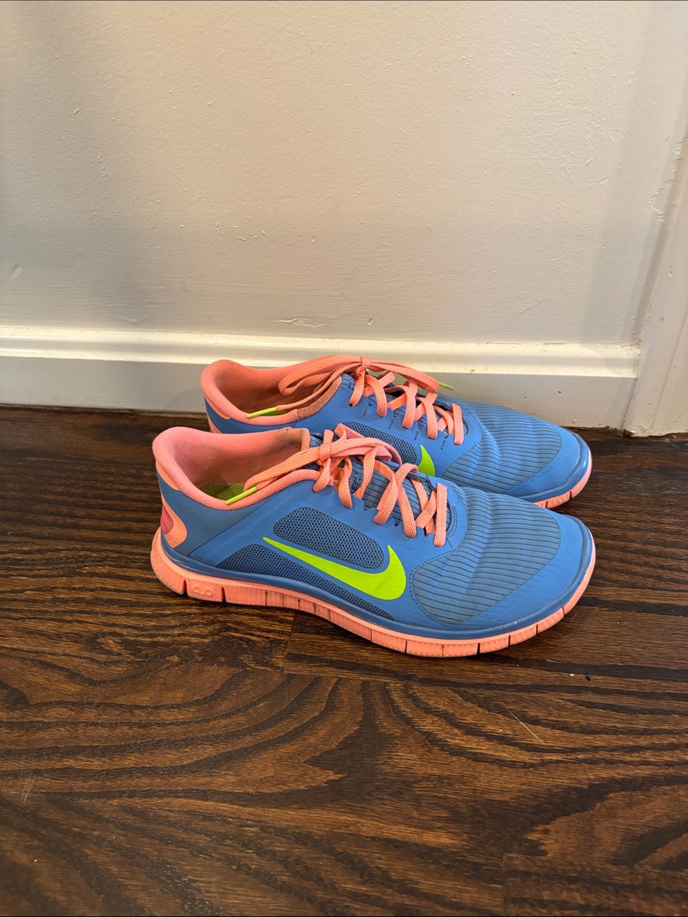 Nike V3 women’s distance blue and pink running shoe